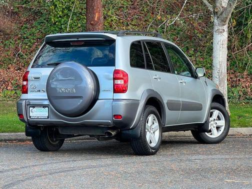 2005 Toyota RAV4 Base