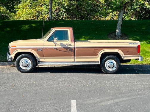 1985 Ford F-250 Base