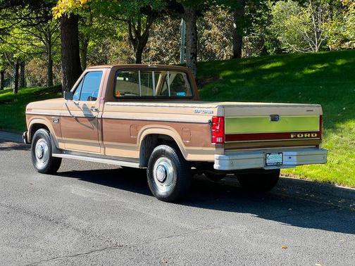1985 Ford F-250 Base