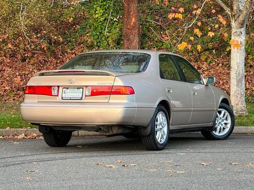 2001 Toyota Camry LE V6