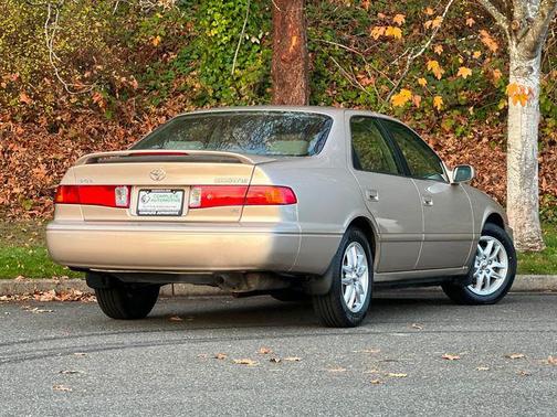 2001 Toyota Camry LE V6