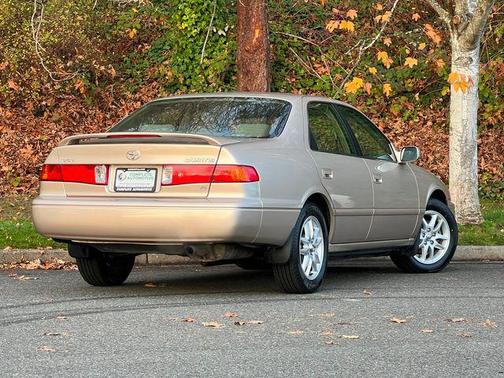 2001 Toyota Camry LE V6