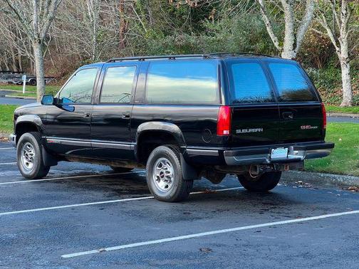 1993 GMC Suburban K2500 SLE 4WD 454CI V8 Local 2 Owner Tow Package