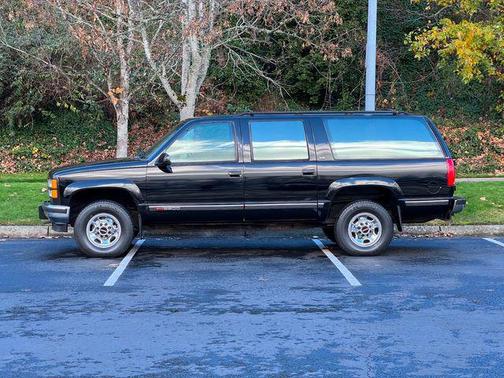 1993 GMC Suburban K2500 SLE 4WD 454CI V8 Local 2 Owner Tow Package