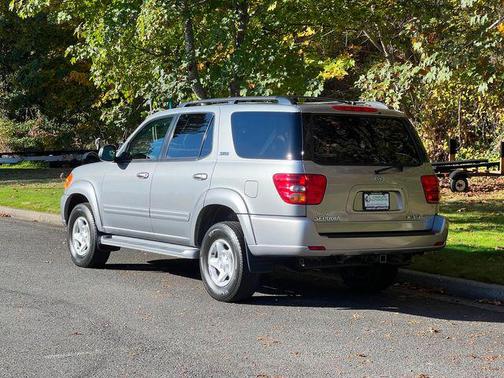 2002 Toyota Sequoia SR5