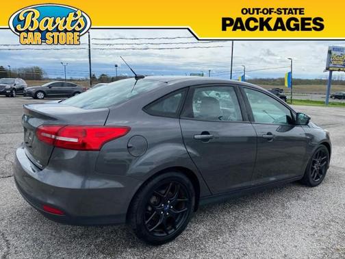 Magnetic 2016 Ford Focus SE