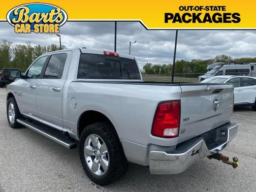 Bright Silver Metallic Clearcoat 2018 RAM 1500 SLT