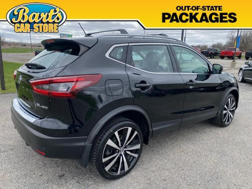 Magnetic Black Pearl 2020 Nissan Rogue Sport SL