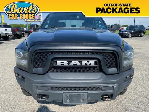 Diamond Black Crystal Pearlcoat 2021 RAM 1500 Classic SLT