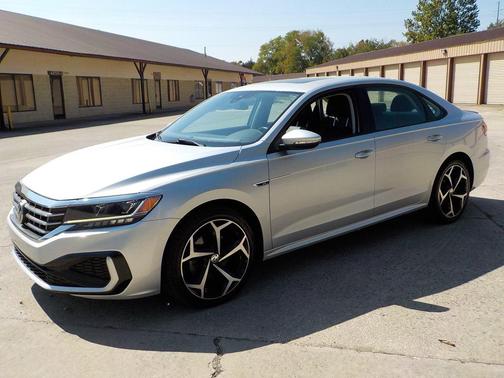 2020 Volkswagen Passat 2.0T R-Line