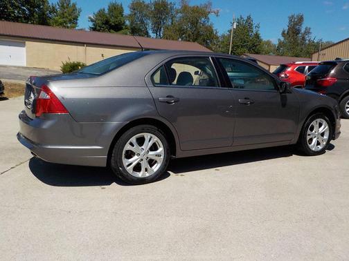 2012 Ford Fusion SE