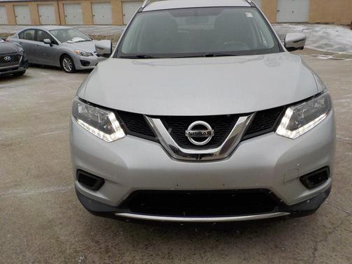 2016 Nissan Rogue SV