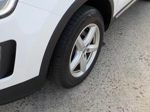 WHITE 2017 Ford Explorer XLT