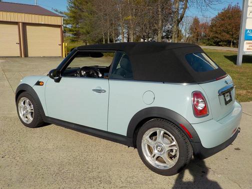 2013 MINI Convertible Cooper