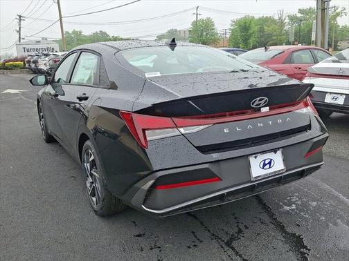 2025 Hyundai ELANTRA Sport