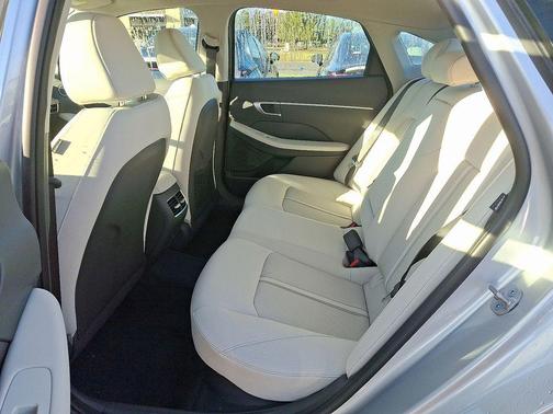 2025 Hyundai SONATA Hybrid SE