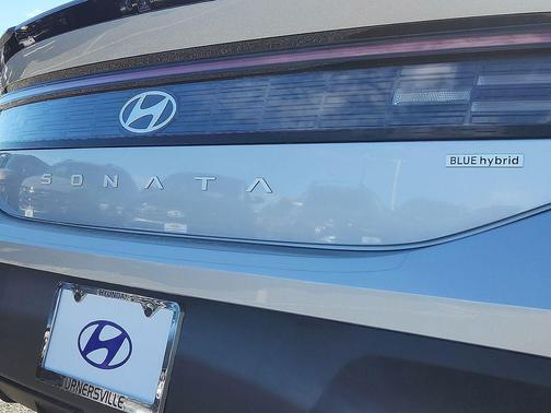 2026 Hyundai SONATA Hybrid Base