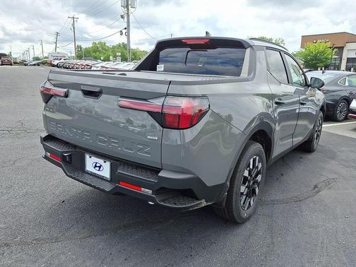 2025 Hyundai SANTA CRUZ SEL Activity