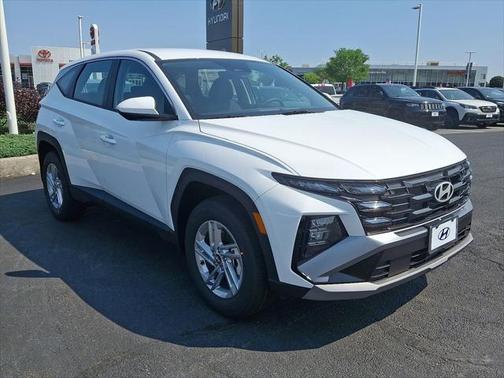 2025 Hyundai TUCSON SE