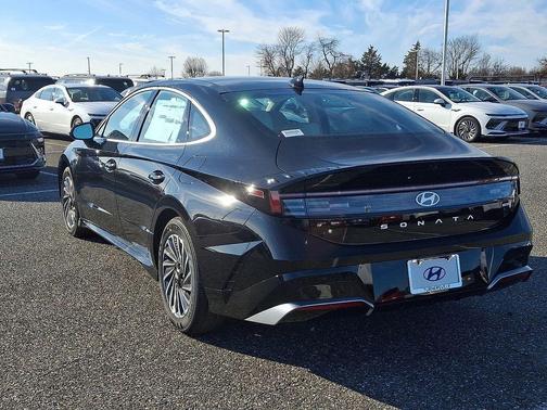 2026 Hyundai SONATA Hybrid SE