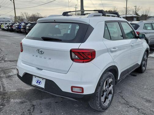2025 Hyundai VENUE SEL