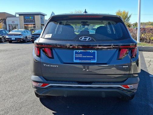 2024 Hyundai TUCSON SE