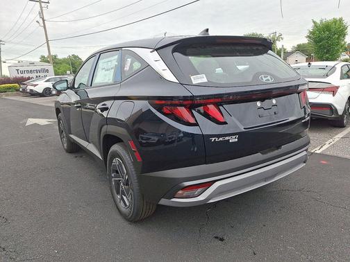 Deep Sea 2026 Hyundai TUCSON Hybrid Blue SE
