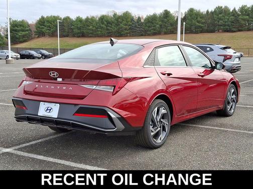 2025 Hyundai ELANTRA SEL