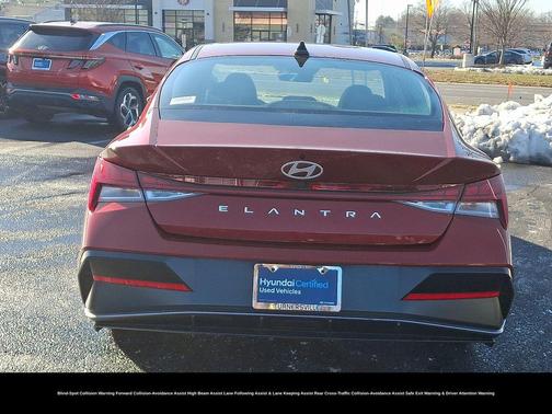 2025 Hyundai ELANTRA SEL