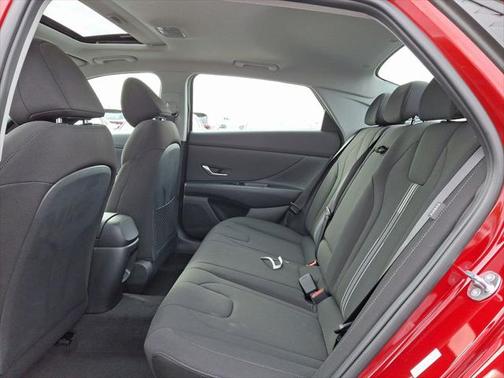 2025 Hyundai ELANTRA SEL
