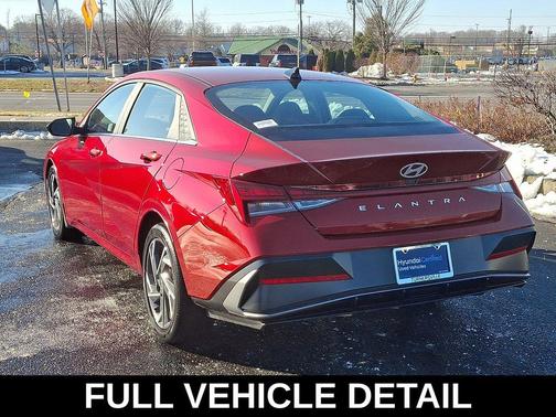 2025 Hyundai ELANTRA SEL