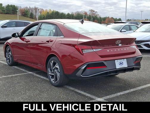 2025 Hyundai ELANTRA SEL