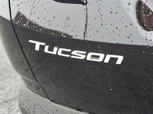 Ash Black 2026 Hyundai TUCSON Hybrid Limited