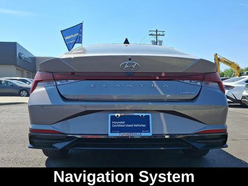 Fluid Metal 2023 Hyundai ELANTRA Limited