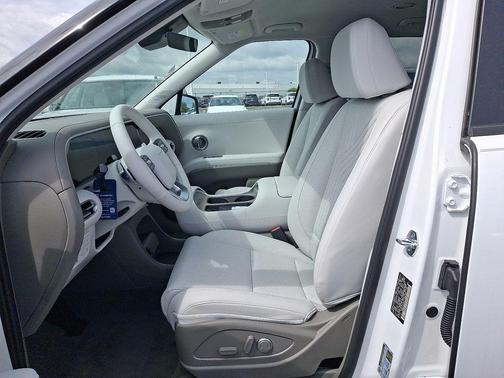 Creamy White Pearl 2026 Hyundai Palisade Hybrid SEL 7P