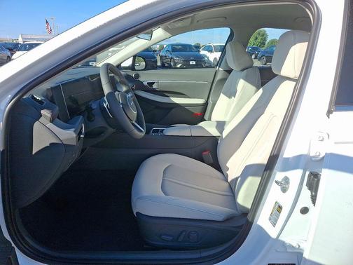 2026 Hyundai SONATA SEL