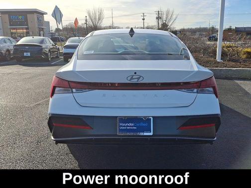 2025 Hyundai ELANTRA SEL