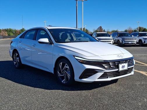 2025 Hyundai ELANTRA SEL