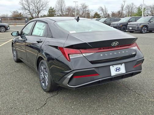 2026 Hyundai ELANTRA HEV Blue