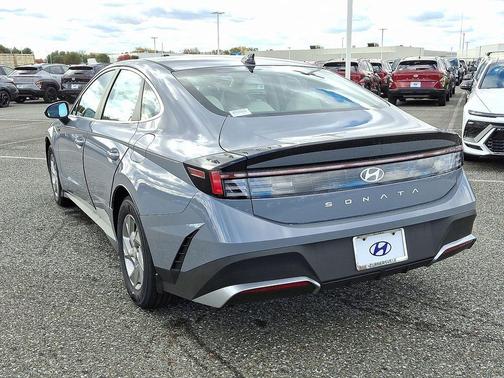 Transmission Blue 2026 Hyundai SONATA SE