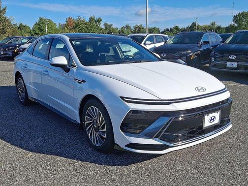 2026 Hyundai SONATA Hybrid SE