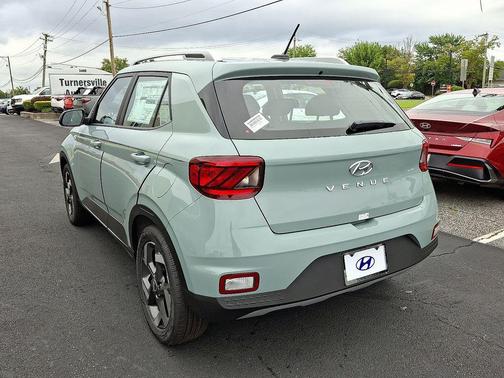 2025 Hyundai VENUE SEL