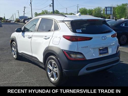 2022 Hyundai KONA SEL