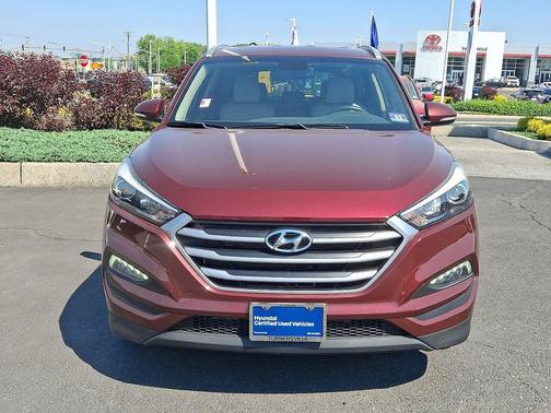 Ruby Wine 2017 Hyundai TUCSON SE Plus