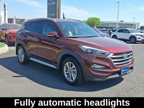 Ruby Wine 2017 Hyundai TUCSON SE Plus