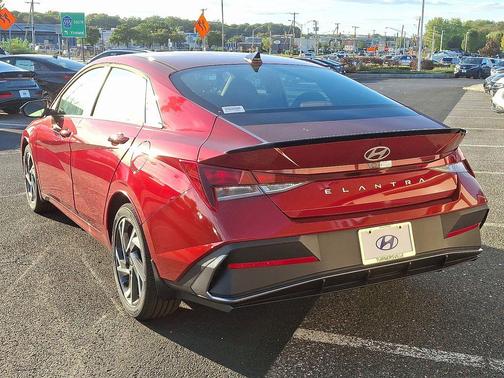 2025 Hyundai ELANTRA Sport