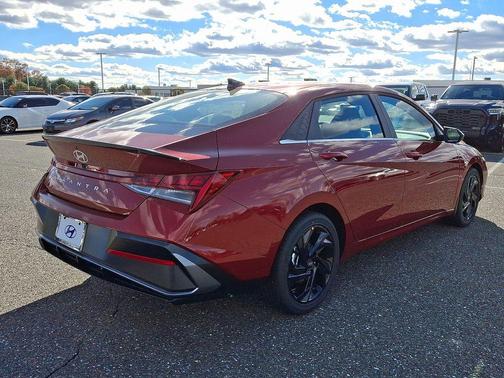 2026 Hyundai ELANTRA Sport