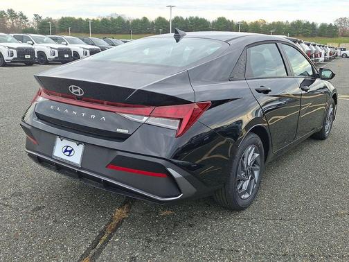 2026 Hyundai ELANTRA HEV Blue