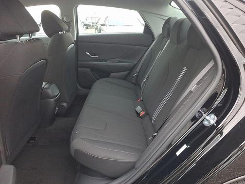 2026 Hyundai ELANTRA HEV Blue