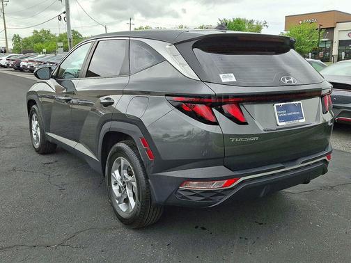 Amazon Gray 2023 Hyundai TUCSON SE